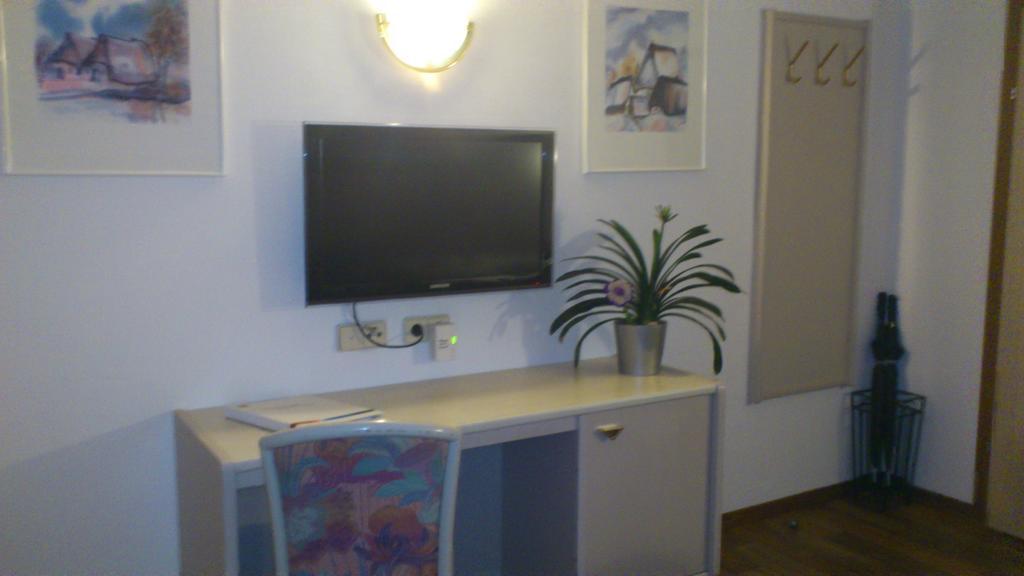 Haus Monika Apartment Oetz Phòng bức ảnh